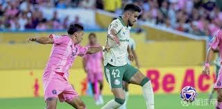 排球王莱昂+科门达+萨萨克 三巨头续约 冲击波超新赛季